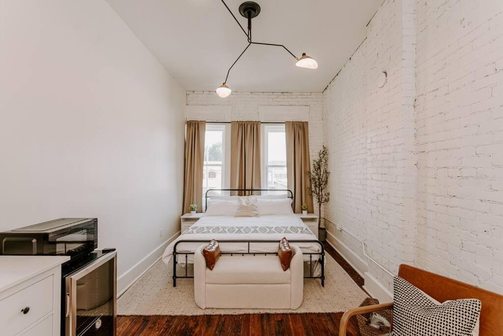 East Main Lofts - Farmhouse 204 Madison Esterno foto