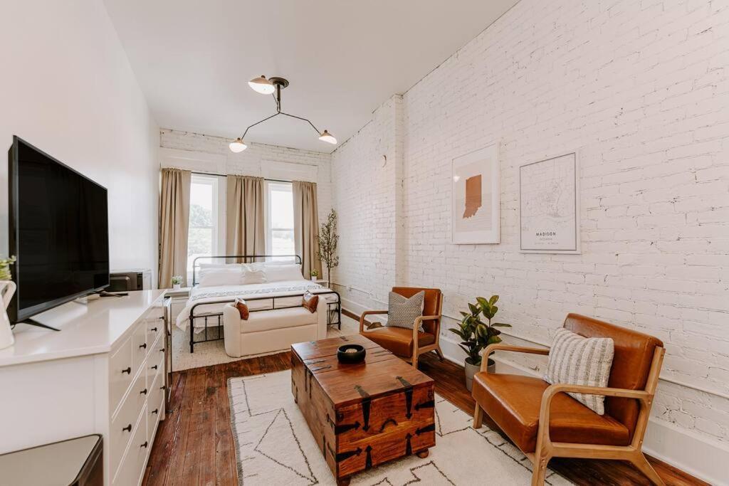 East Main Lofts - Farmhouse 204 Madison Esterno foto
